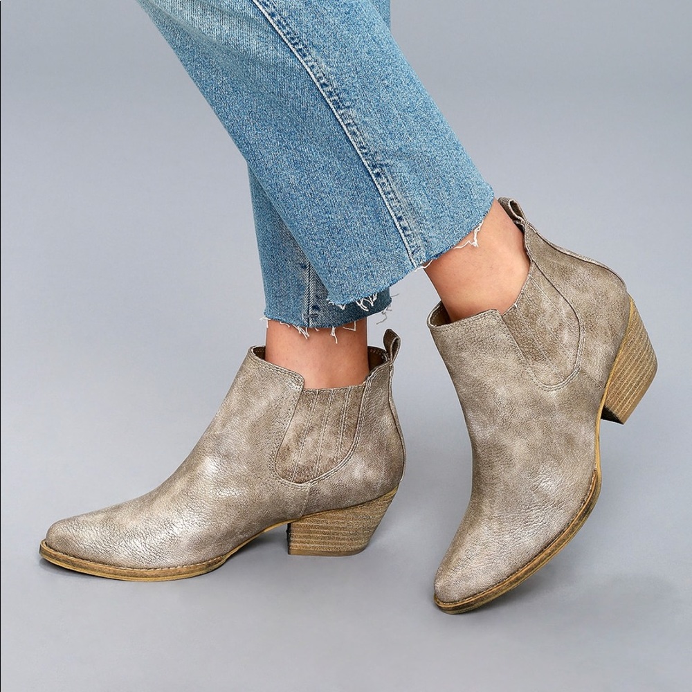 Distressed Shimmering Gold Western Ankle Booties - Picture 2 of 5